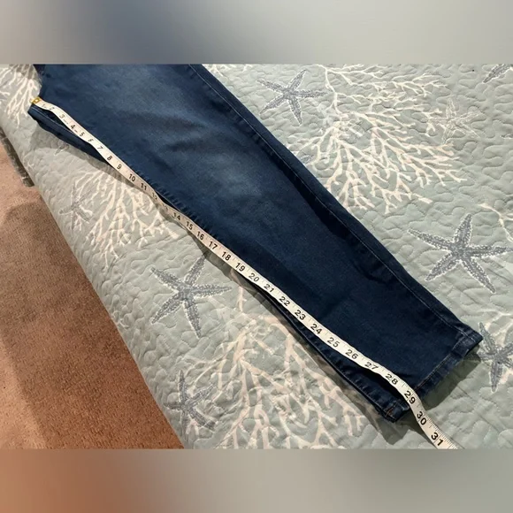 🌟H & M Woman size US 14 jeans - Picture 9 of 10